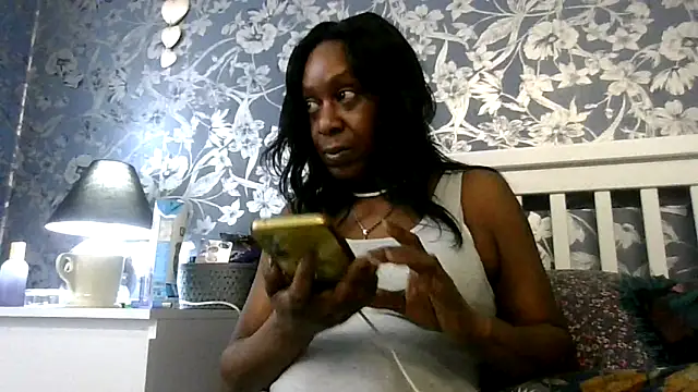 Chat XXX en directo de Ebony-SultryX