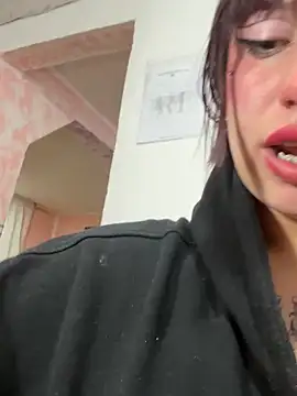 Kitty_Melodi Live XXX-Chat