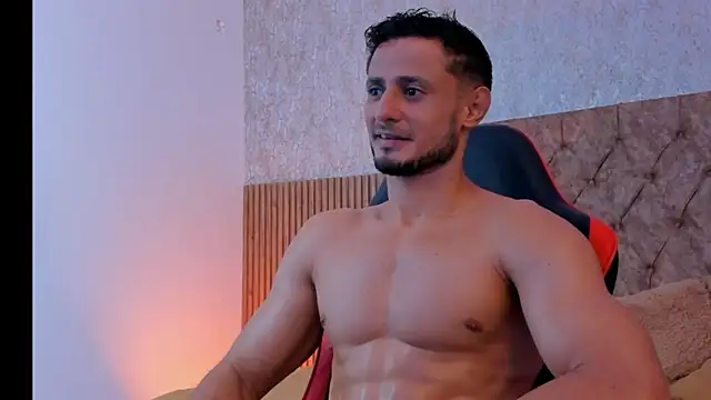 Adonys_Lewis_ Adlı Modelin Web Kamerası Şovu