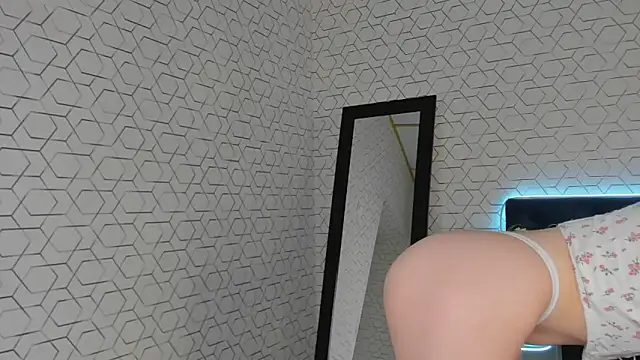 دردشة Lea_much الجنسية المباشرة