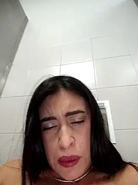 Freyja300のライブXXXチャット