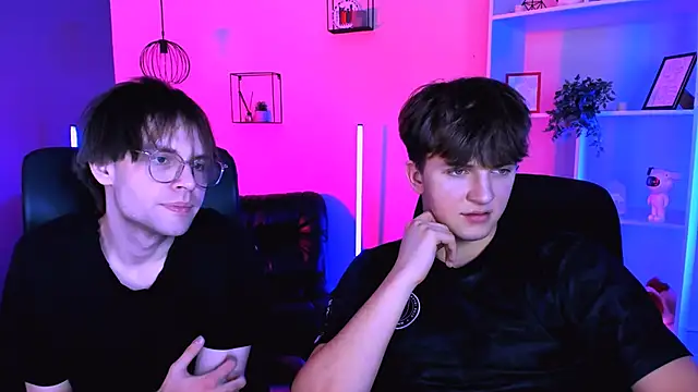 Вебкам-шоу travis_wolf_