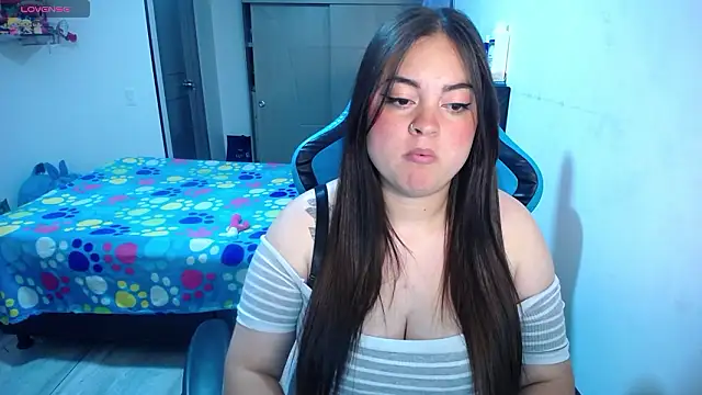 pussycreamy_: διαδικτυακό σόου στην κάμερα