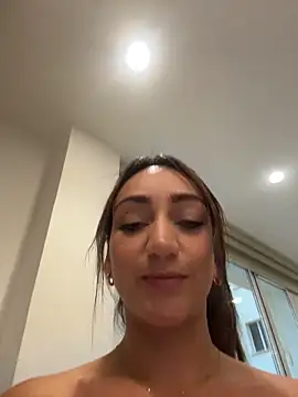 Ninabigtitied Chat XXX live