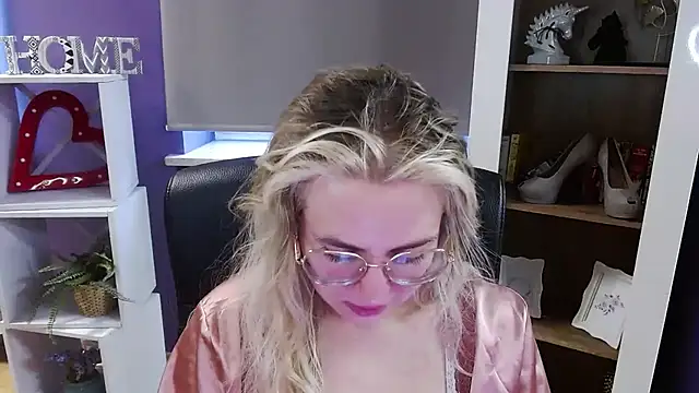 دردشة Zoey_Erotic الجنسية المباشرة