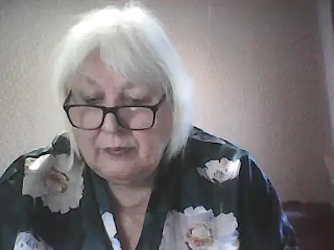 Alexia64231: διαδικτυακό σόου στην κάμερα