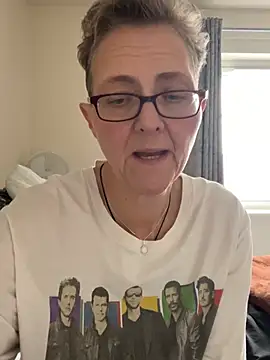 Curvy-Jinxn Webbikameraesitys