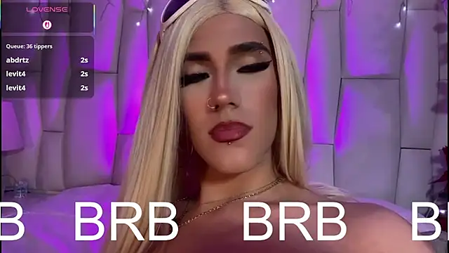 دردشة Regiina_Doll الجنسية المباشرة