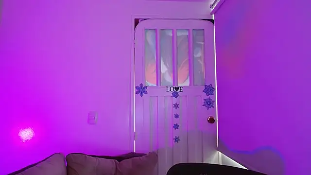 milfrousse élő XXX-chatje