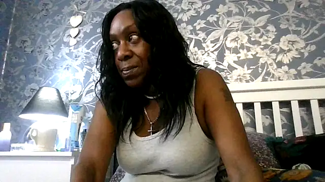 Show modela Ebony-SultryX na web-kameri