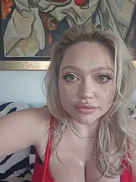 misstitmouseofficial 即時 XXX 聊天