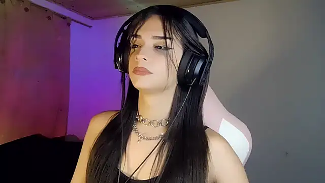 Chat XXX en directo de Dollbehavior_