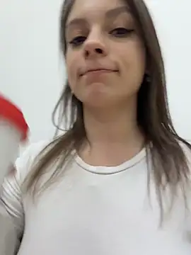 Katya_KatyshaのライブXXXチャット