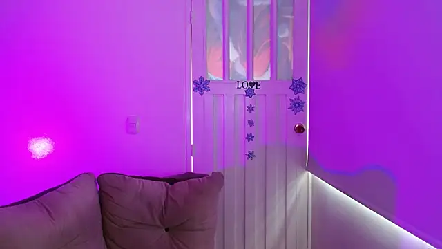 milfrousse: απευθείας συνομιλία ΧΧΧ