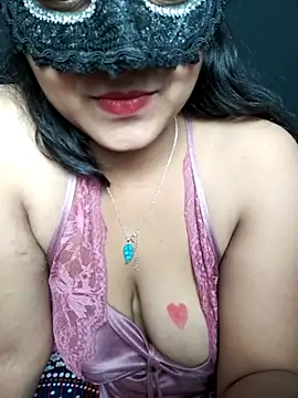 Angelina_Valentina Show in webcam