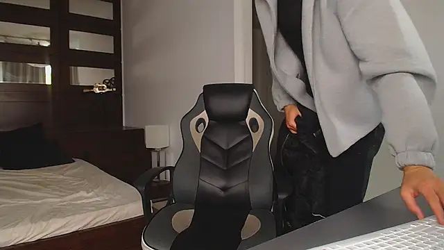 Czat XXX na żywo – ElijahThorne