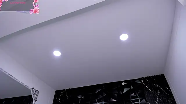 AriadnaLorenのライブXXXチャット