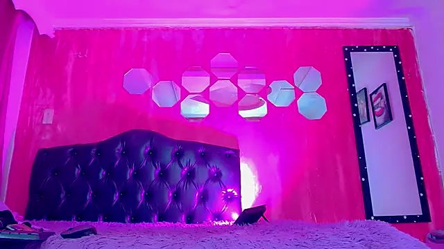 TiffanyMackensyy Adlı Modelin Web Kamerası Şovu