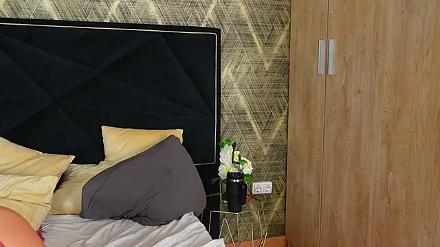 Онлайн чат XXX BambiRoses