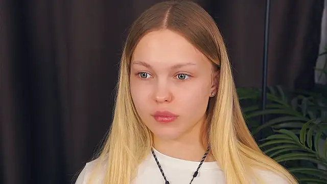 MitzieKeizer's Live XXX Chat