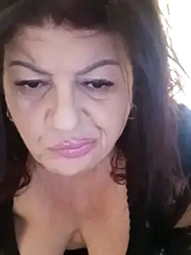 CALDA-AKIRAのライブXXXチャット