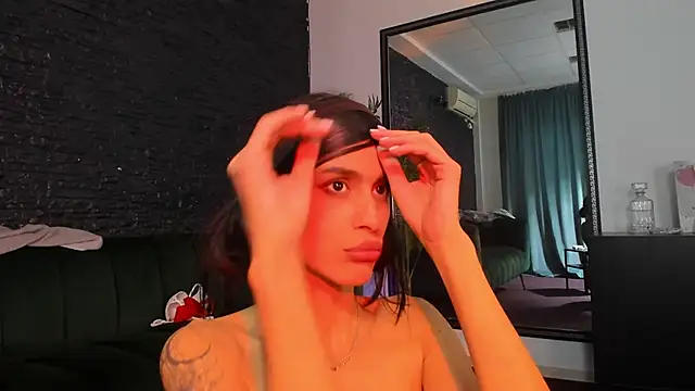 MaddyExposedd's Webcam Show