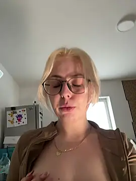 Chat XXX ao vivo de Livewithlucy