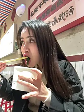 Chat XXX ao vivo de qingqing-ss