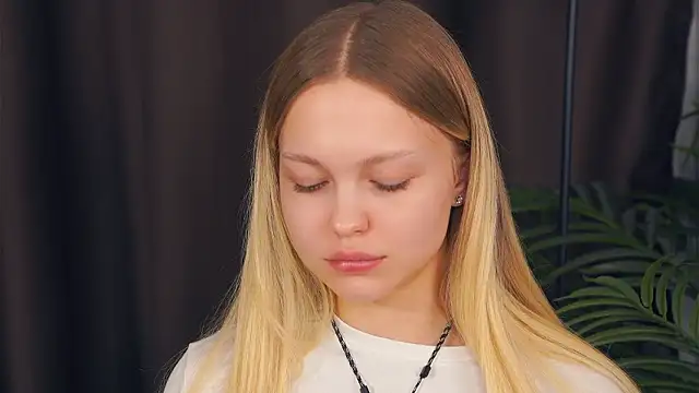 Chat XXX ao vivo de MitzieKeizer