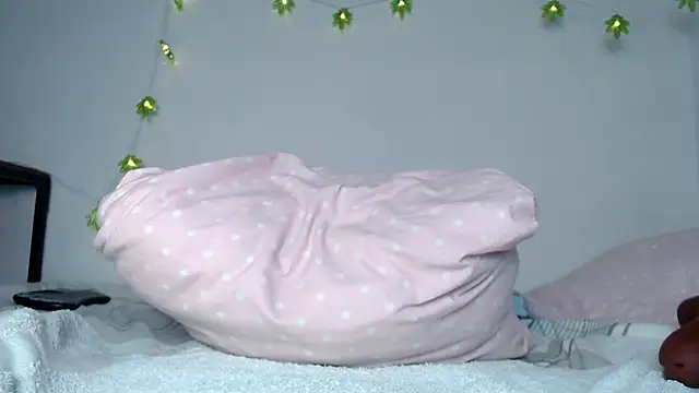 karolgirl-1 Show in webcam