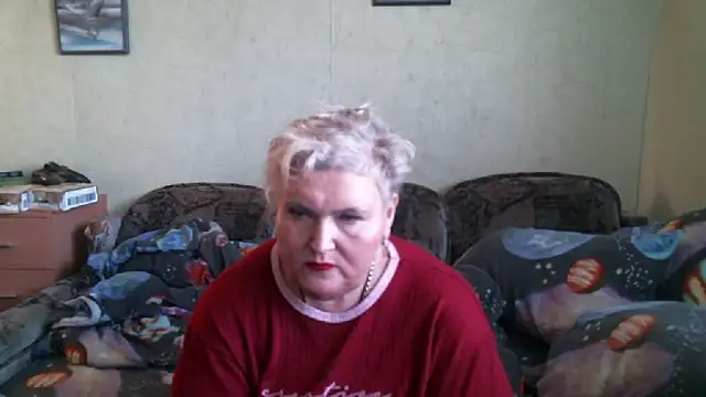 Show modela Lana555 na web-kameri