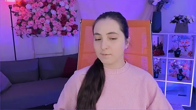 VirtuallVoyant live XXX chat