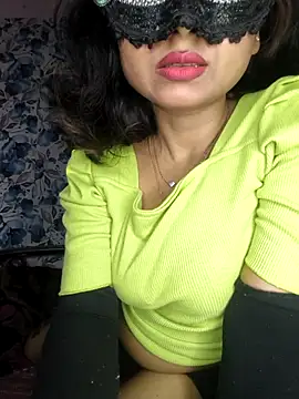 _DesigirlRoshni Show in webcam