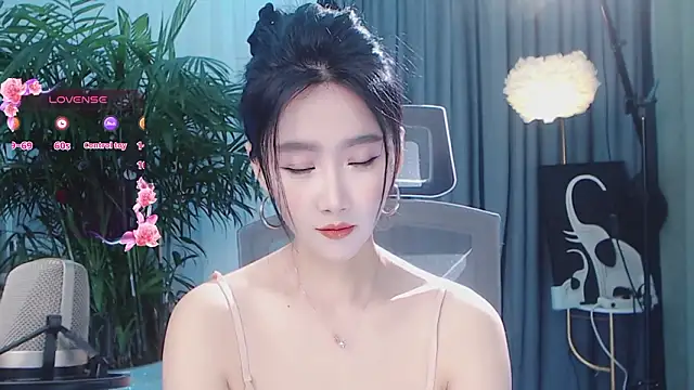 Онлайн чат XXX feifei-love