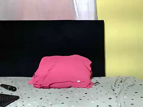 Show de JinglynJuicy22 na webcam