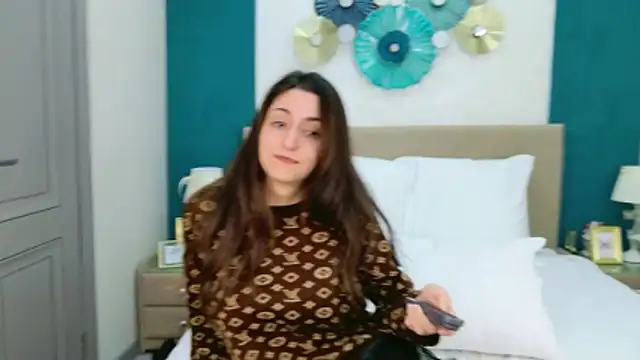 Gloria_Bendall Chat XXX live