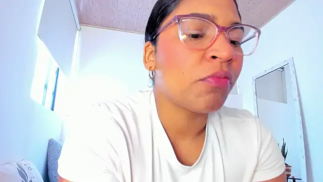 iriss_25 Live XXX-chat