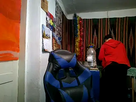 Cora_Maro 现场XXX聊天