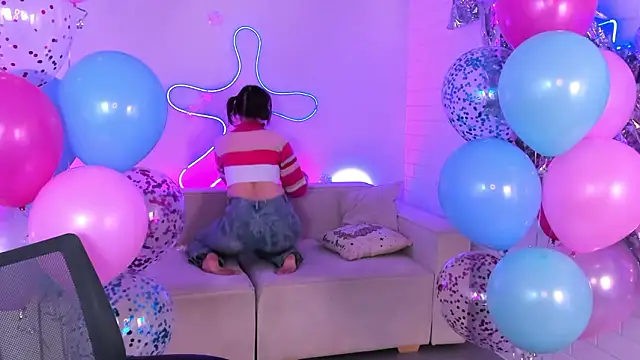 TessaMill 现场XXX聊天