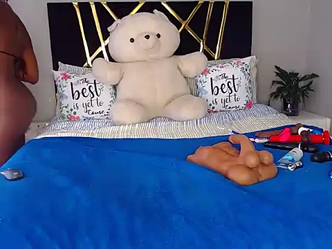 NaughtyVixen25 Live XXX-chat