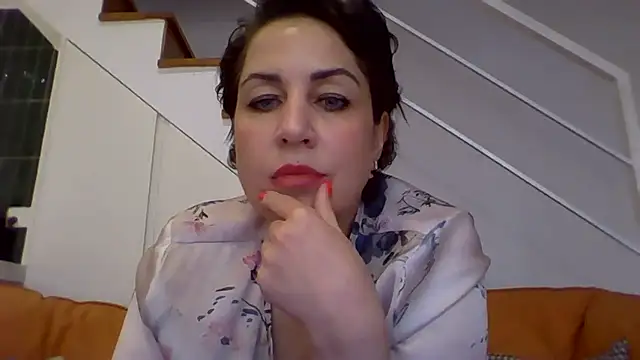 Rosinaya Live XXX Chat