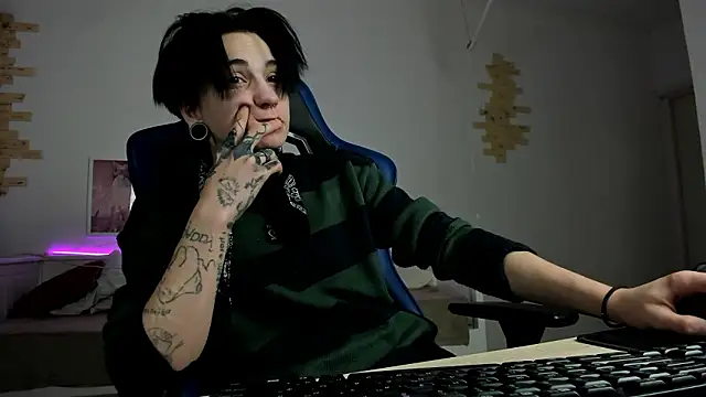 Živý XXX chat RayTaylorr