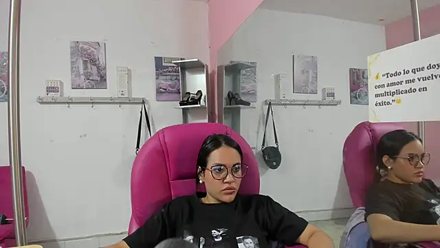 XXX chat uživo modela CAMILA--REY