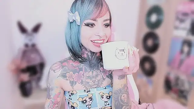 Chat +18 de NikkiRamone ao vivo