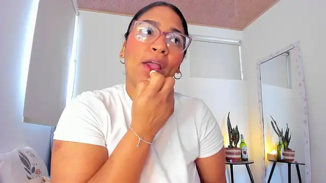 iriss_25 live XXX chat