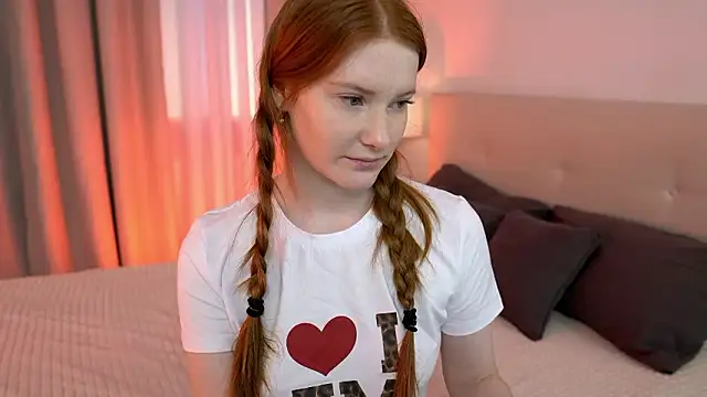 FiaMoorn Live XXX chat