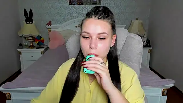 OmniaSher Chat XXX in diretta