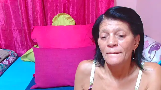 SLUTTYROXY Adlı Modelin Canlı XXX Sohbeti