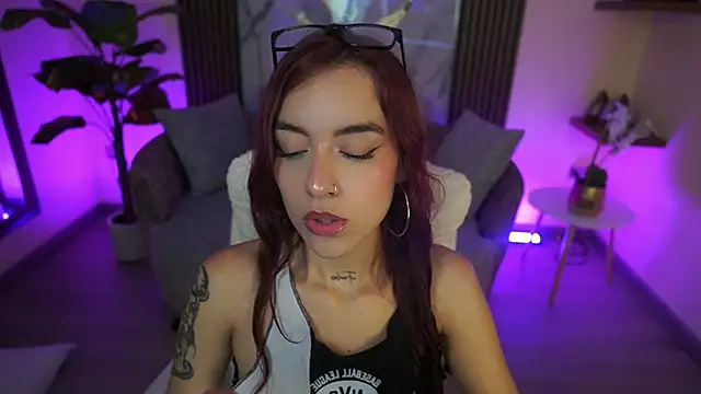 Chat +18 de TessaaFox ao vivo