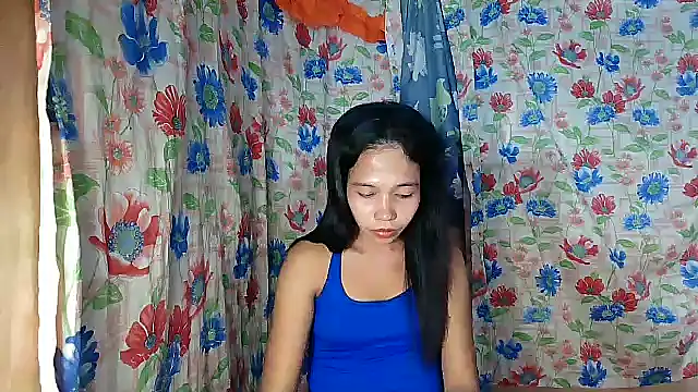 PinaySkinnyGirl élő XXX-chatje